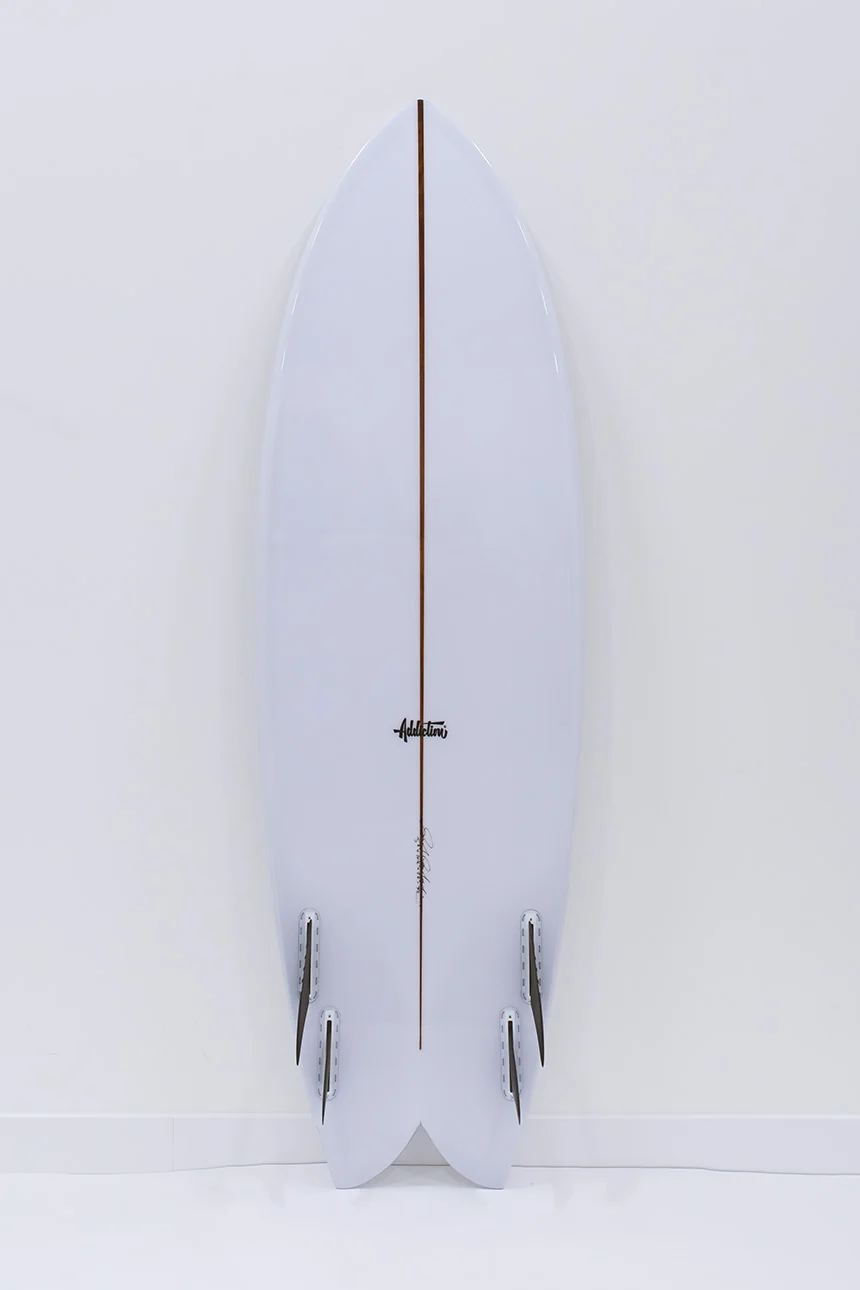 B54 Addiction Surfboards — Vue du dessous