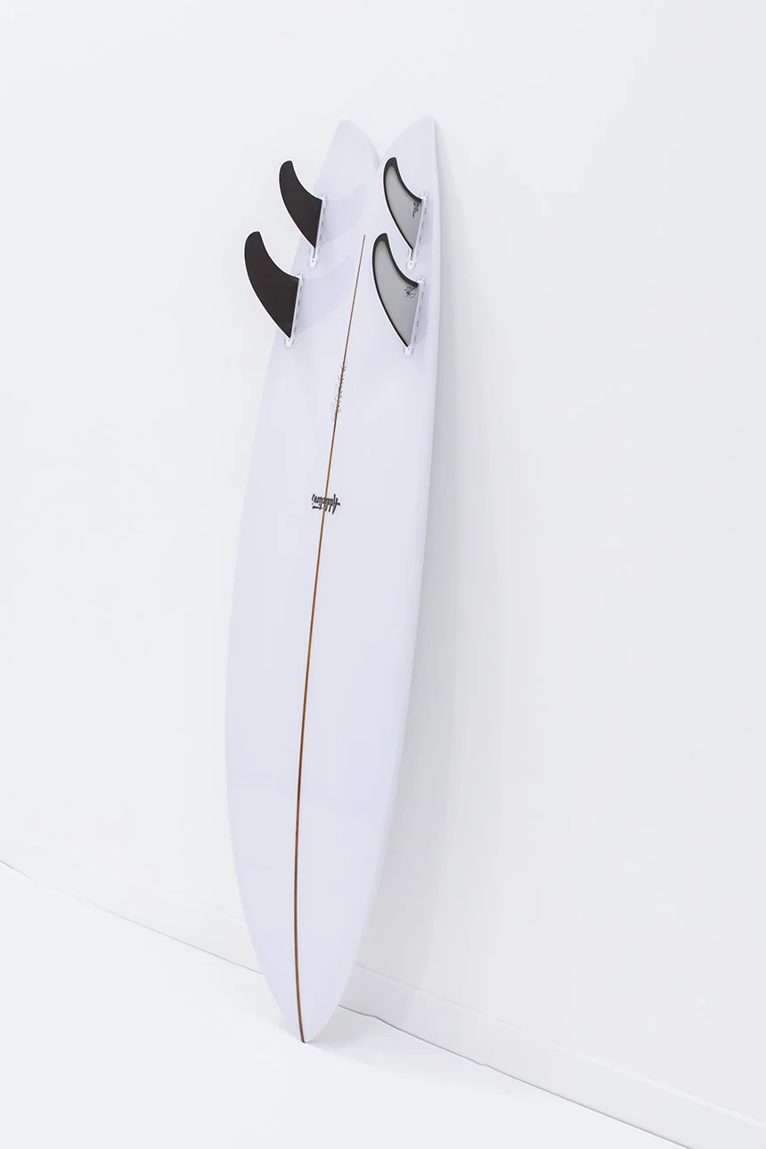 B54 Addiction Surfboards — Vue trois-quarts