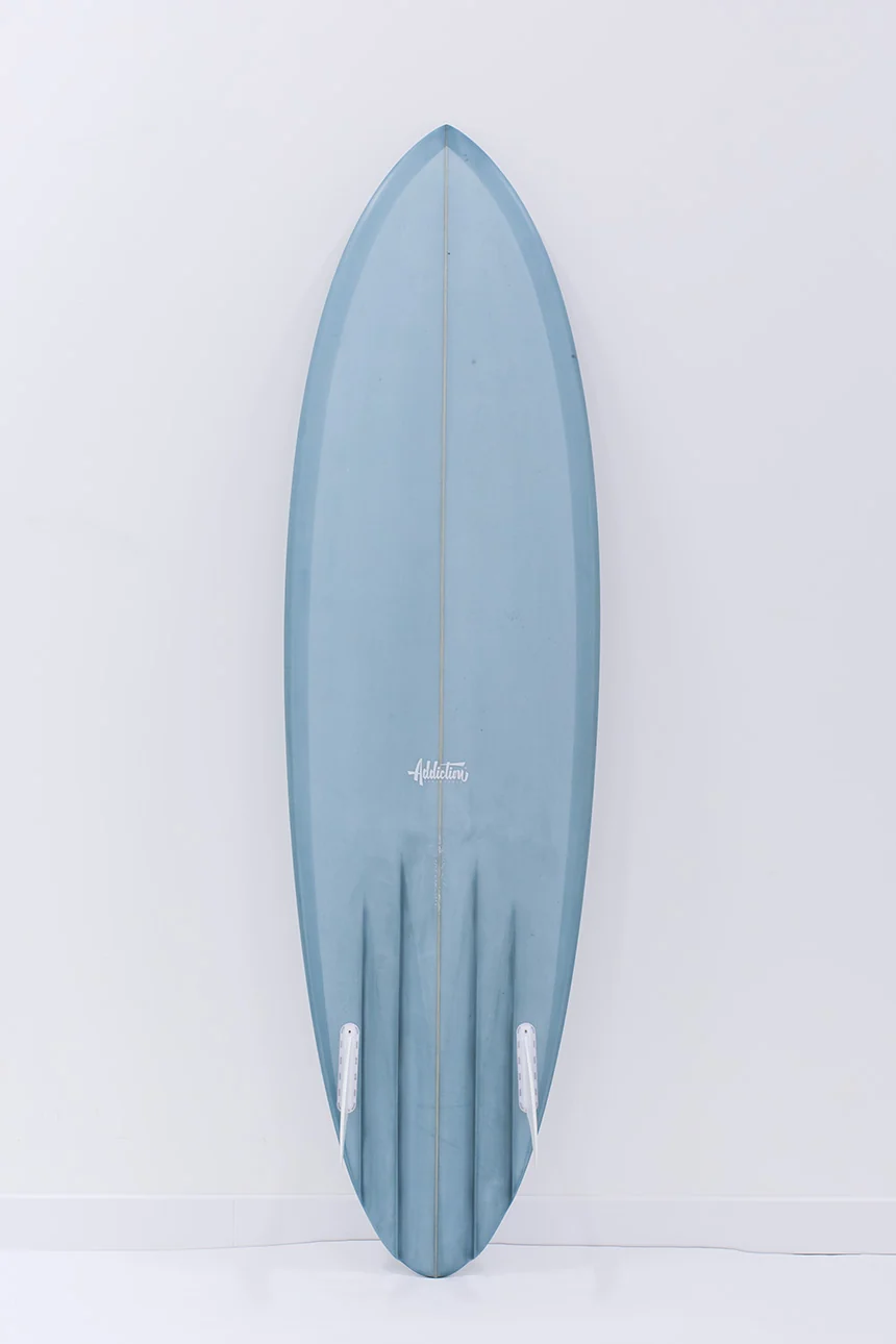 Clincher Addiction Surfboards — Vue du dessous