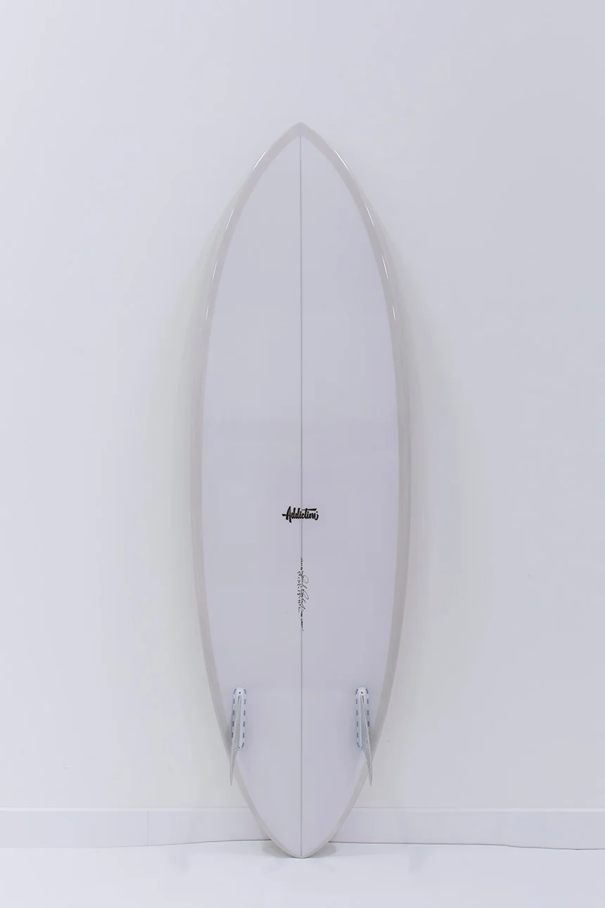 Crest Addiction Surfboards — Vue du dessous